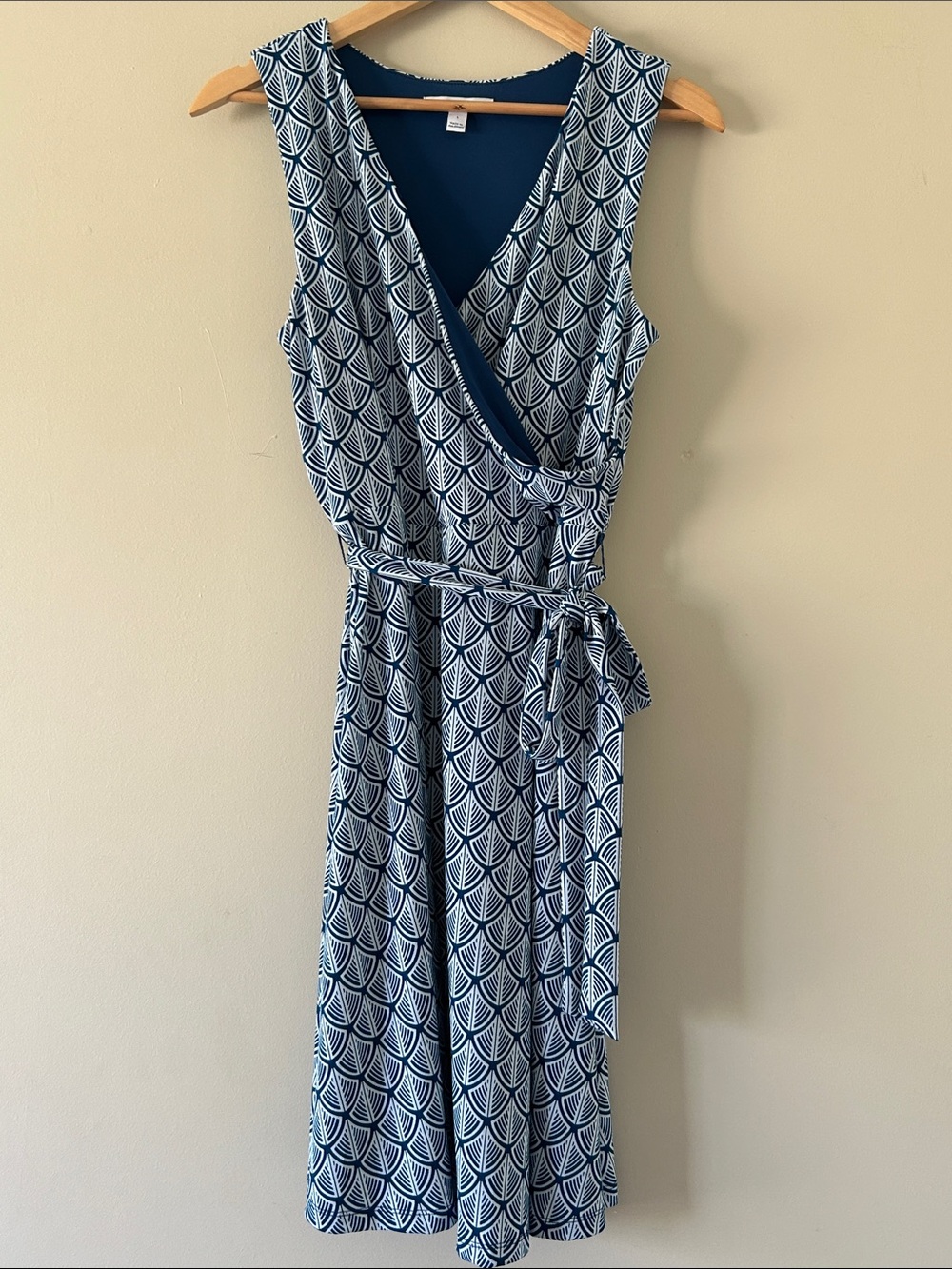 41 Hawthorn Large Teal Blue & White Geometric Print Surplice Faux Wrap Dress